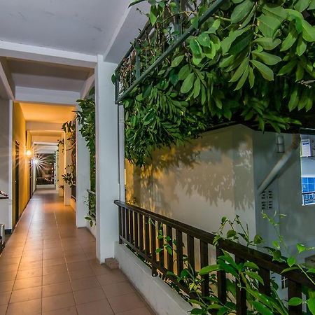 Hotel Sutus Court 4 Pattaya Esterno foto